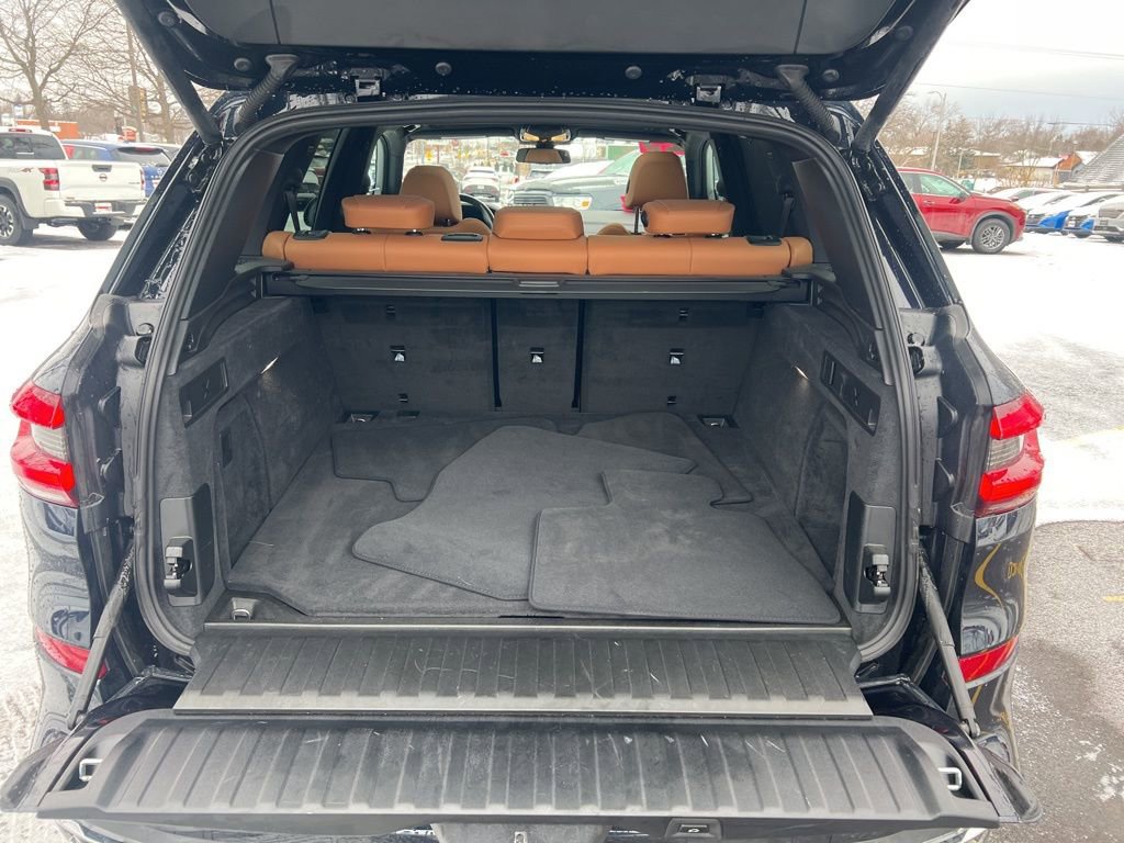 Used 2023 BMW X5 xDrive40i w/ M Sport Package image 12