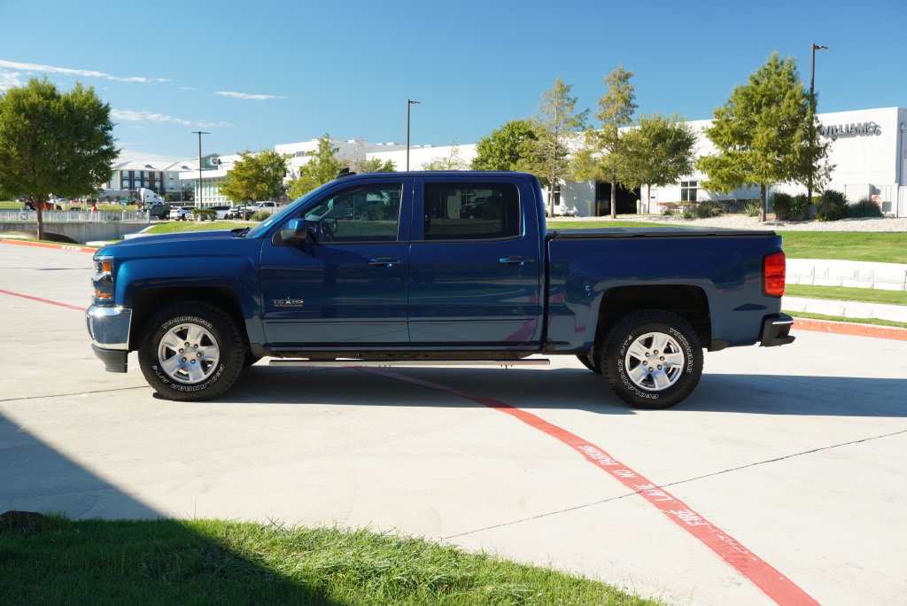 Used 2017 Chevrolet Silverado 1500 LT w/ LT Eassist Package RWD image 2
