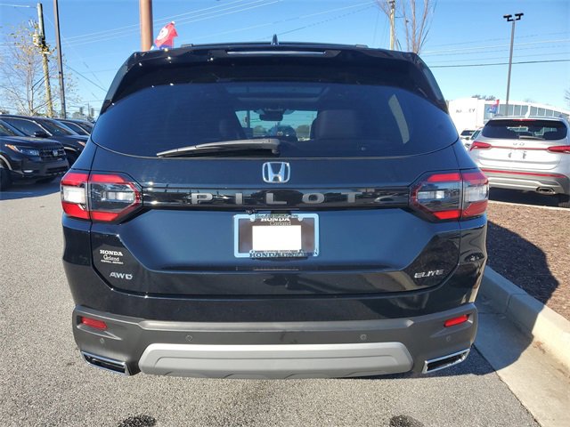 Used 2024 Honda Pilot Elite image 5