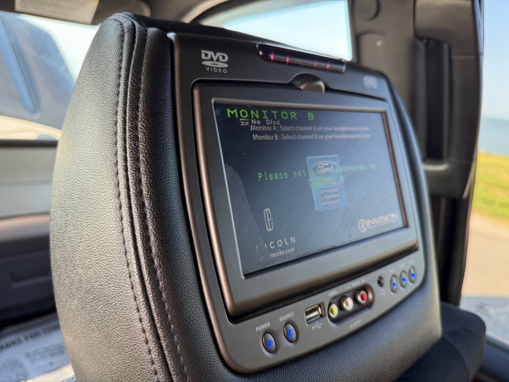 Used 2013 Lincoln Navigator L 4WD w/ HD Trailer Tow Pkg image 20