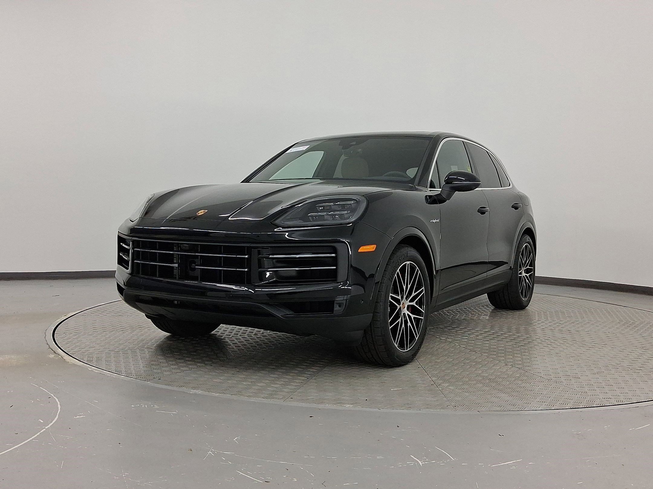 New 2025 Porsche Cayenne S AWD/4WD image 1