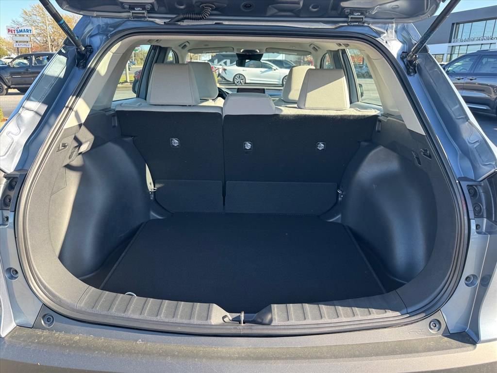 Used 2026 Toyota Corolla Cross L image 10