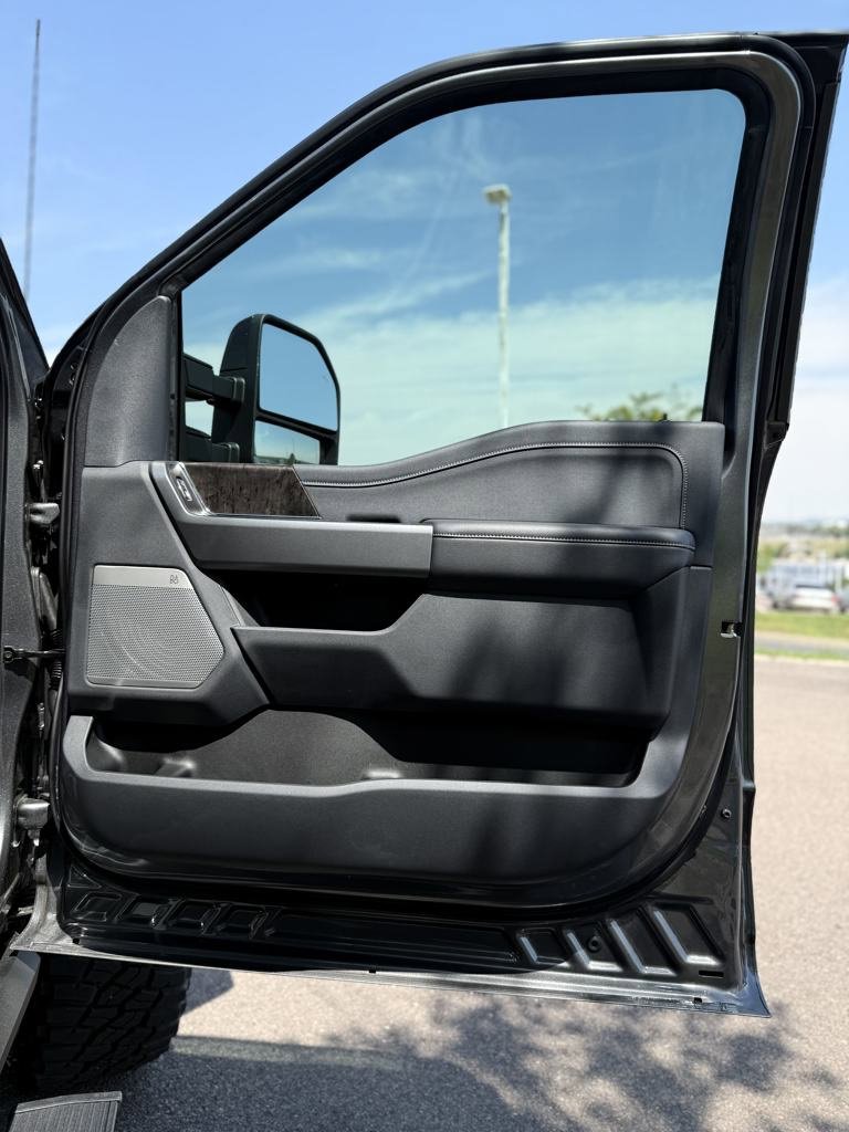 New 2025 Ford F250 Lariat w/ Lariat Ultimate Package image 28