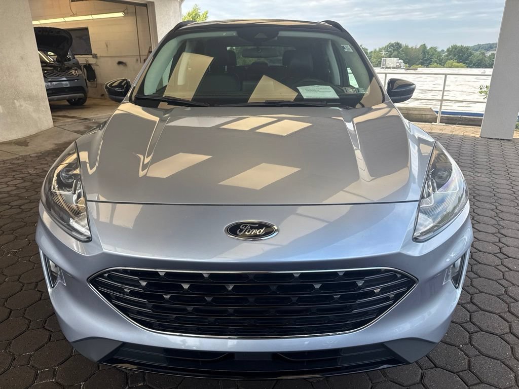 Used 2022 Ford Escape SEL w/ SEL Stealth AWD Package video 2