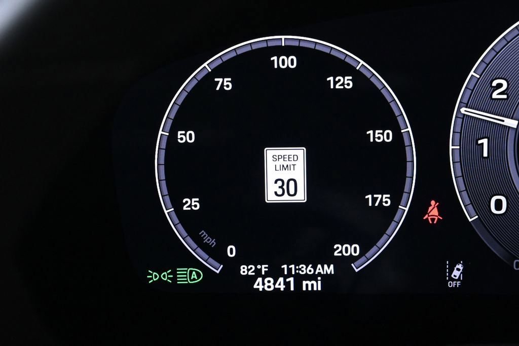 Used 2025 Porsche 911 Carrera w/ Sport Chrono Package RWD image 13