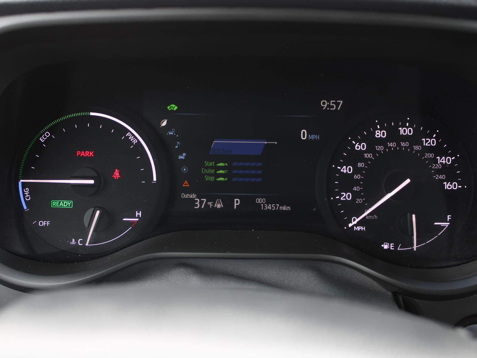 Used 2025 Toyota Sienna XLE image 11