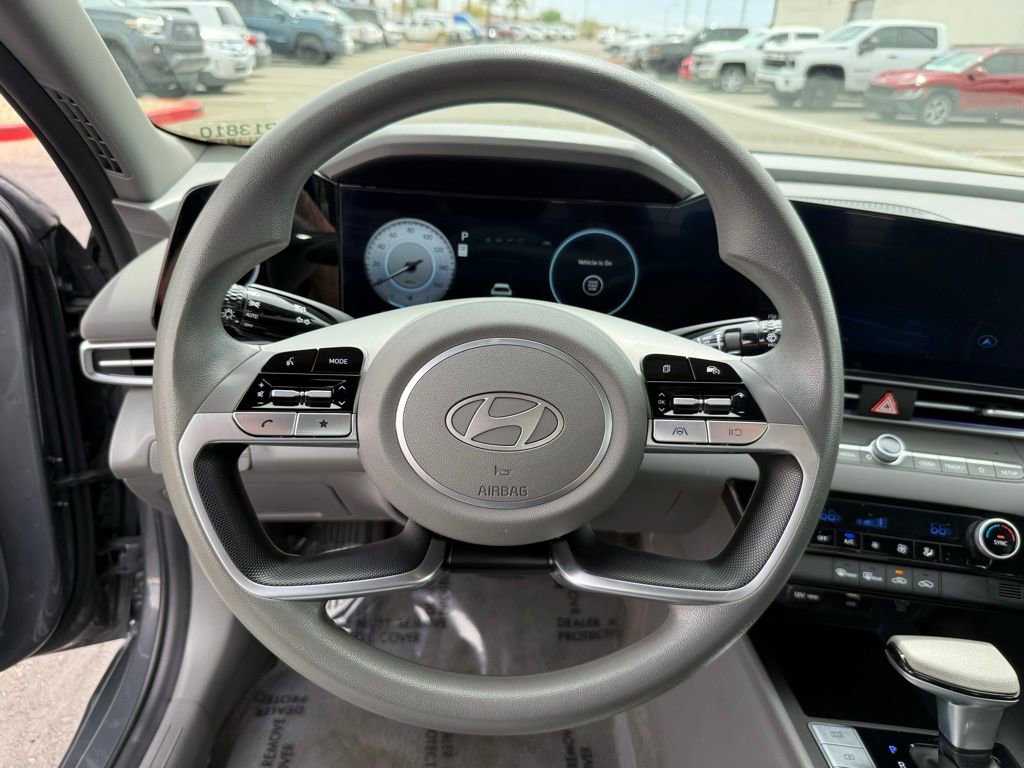Used 2024 Hyundai Elantra SEL image 20