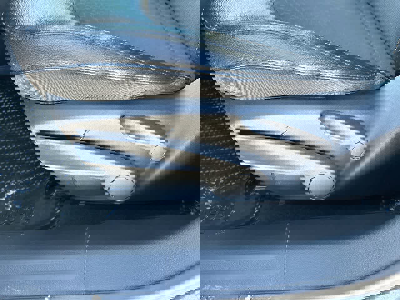 Used 2018 Jeep Compass Latitude w/ Cold Weather Group image 22