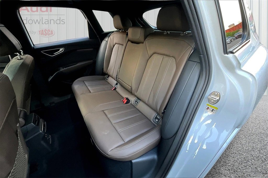 Used 2024 Audi Q4 e-tron Premium Plus image 22