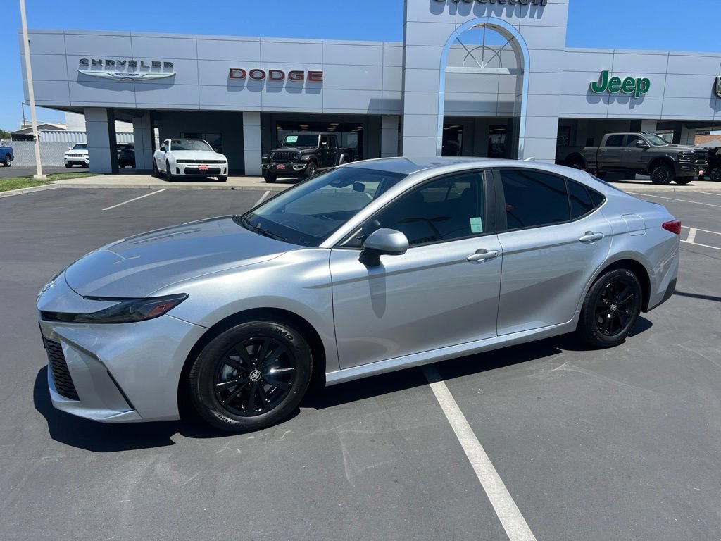 Used 2025 Toyota Camry LE FWD image 3