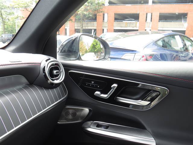 Used 2025 Mercedes-Benz GLC 43 AMG 4MATIC image 18