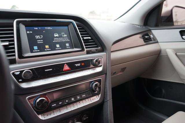 Used 2019 Hyundai Sonata Limited image 17