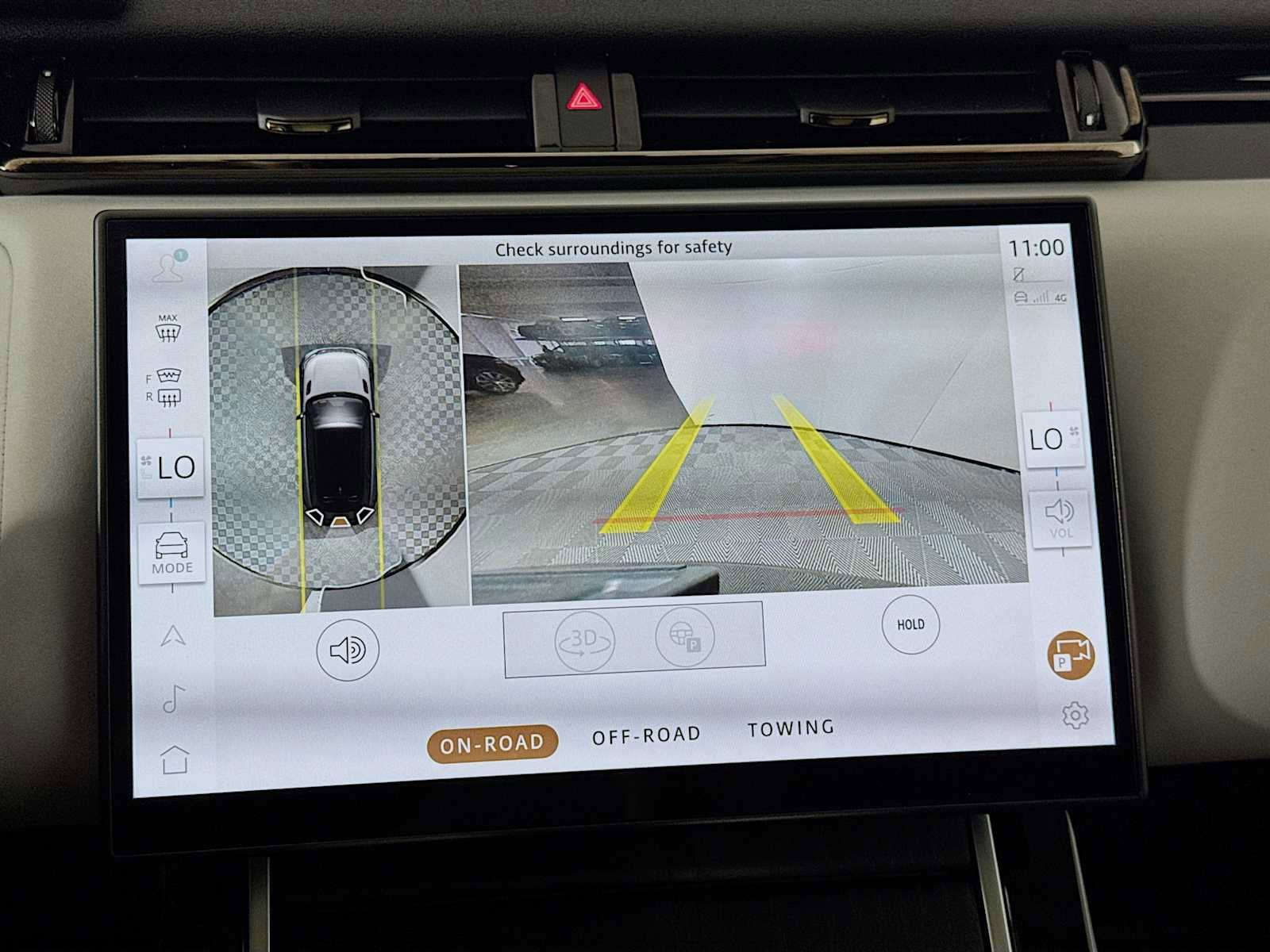 Used 2025 Land Rover Range Rover Velar Dynamic SE image 16