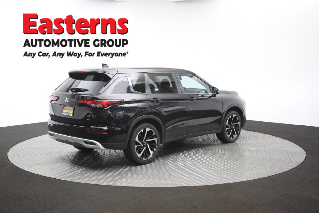 Used 2024 Mitsubishi Outlander SE FWD image 44