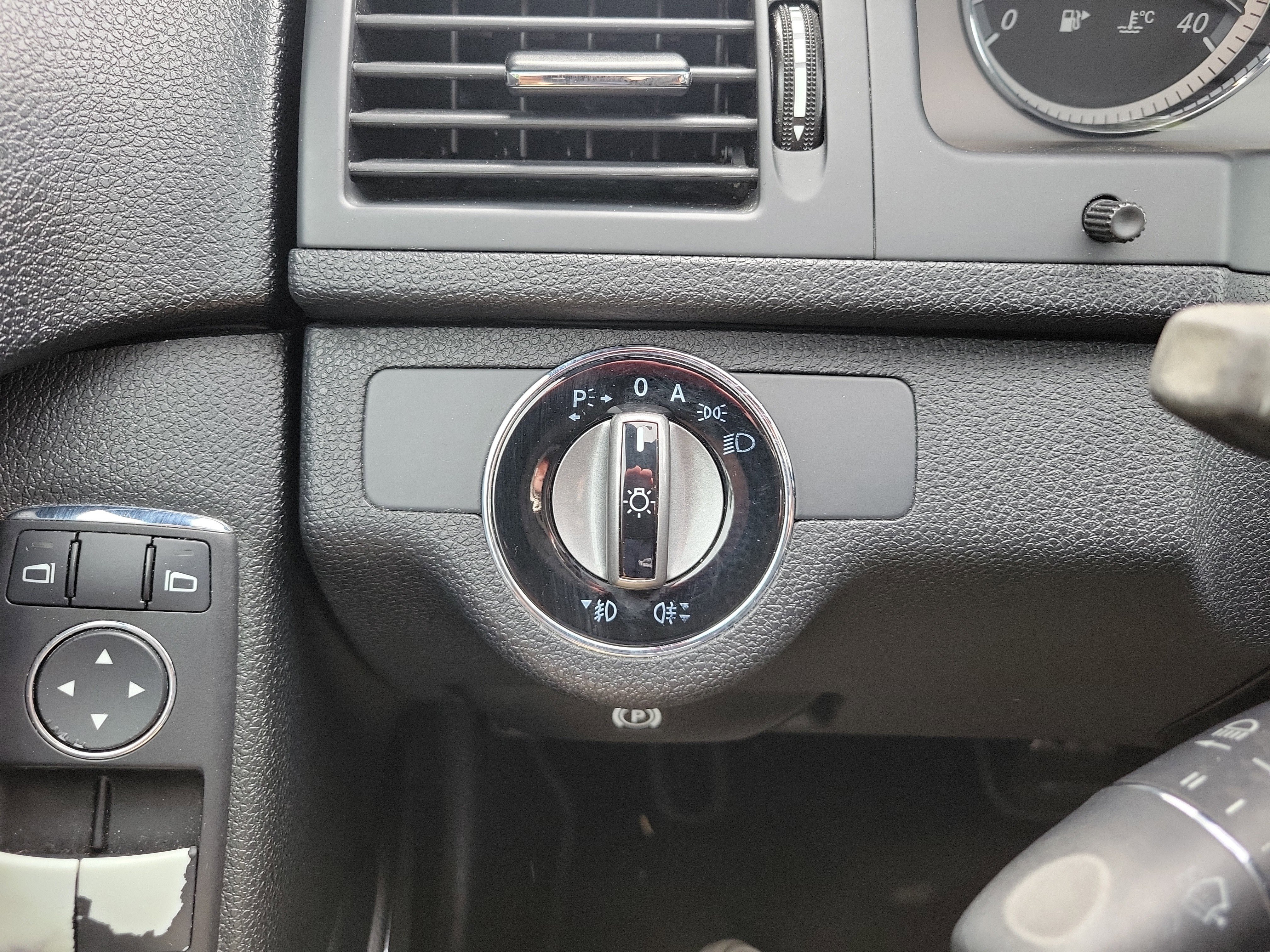 Used 2010 Mercedes-Benz C 300 Sedan image 66