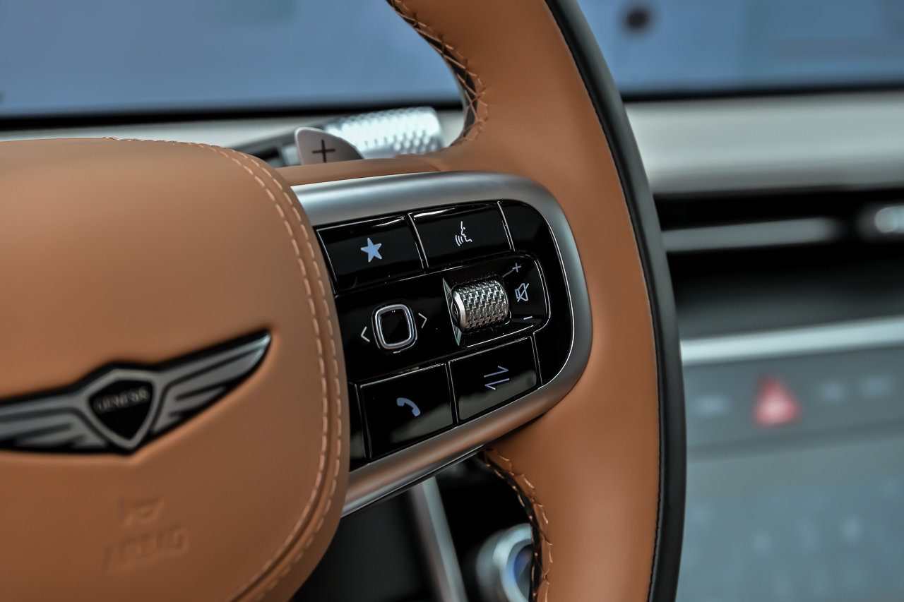 Used 2025 Genesis GV80 3.5T Prestige image 36