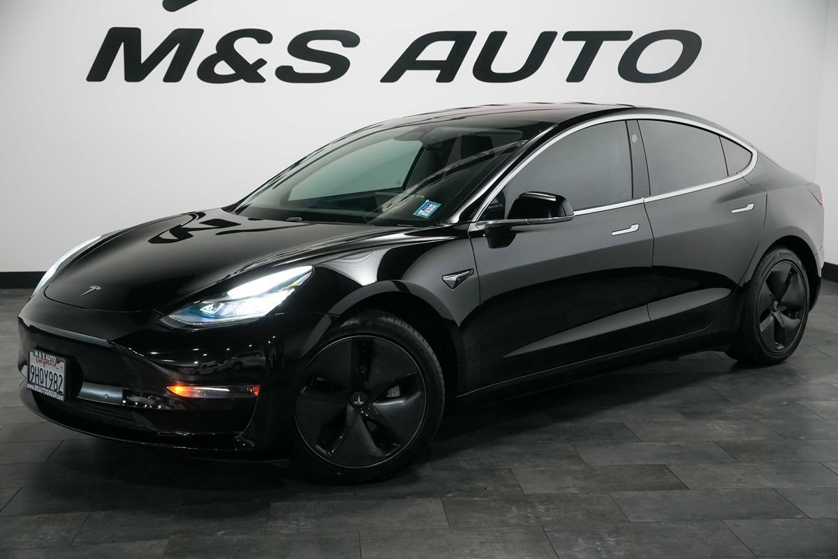 Used 2018 Tesla Model 3 Mid Range RWD image 2
