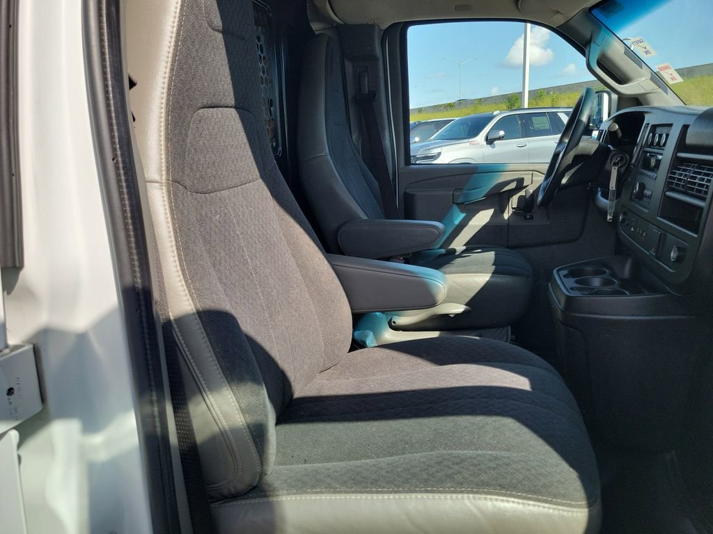 Used 2020 Chevrolet Express 2500 w/ Driver Convenience Package RWD image 13