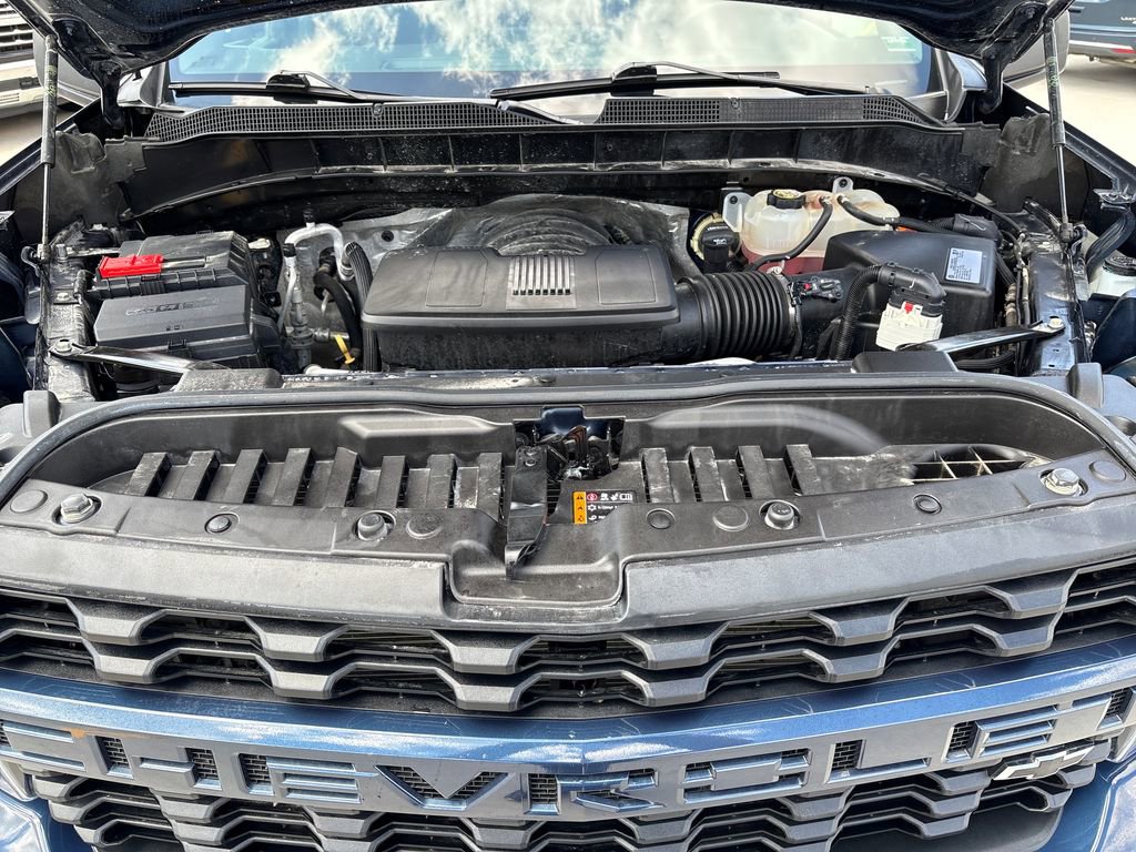 Used 2020 Chevrolet Silverado 1500 Custom w/ Custom Value Package AWD/4WD image 27