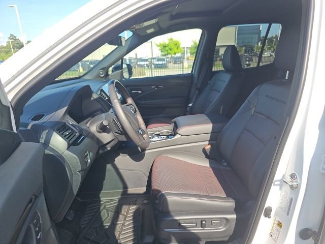 Used 2025 Honda Ridgeline Black Edition image 23