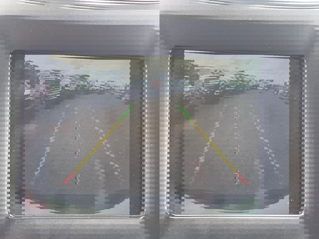 Used 2019 Jeep Cherokee Latitude Plus image 13