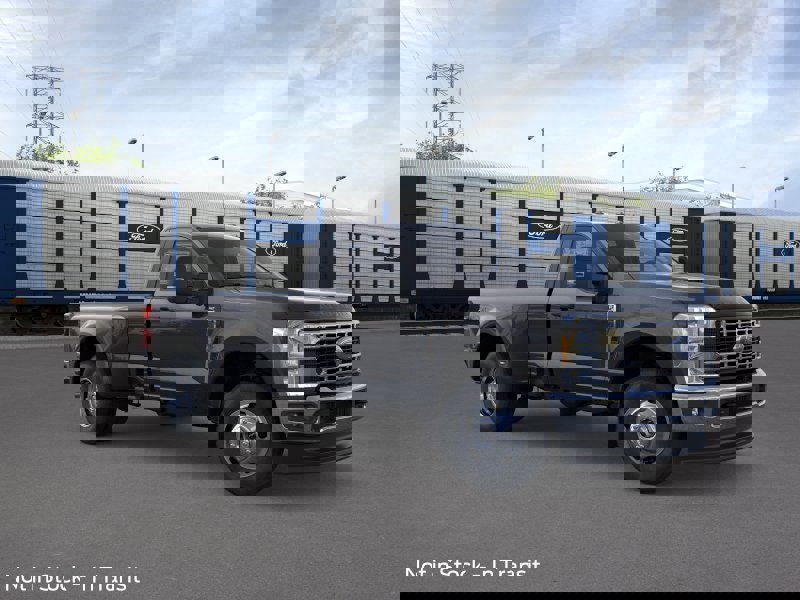 New 2026 Ford F350 XLT image 7