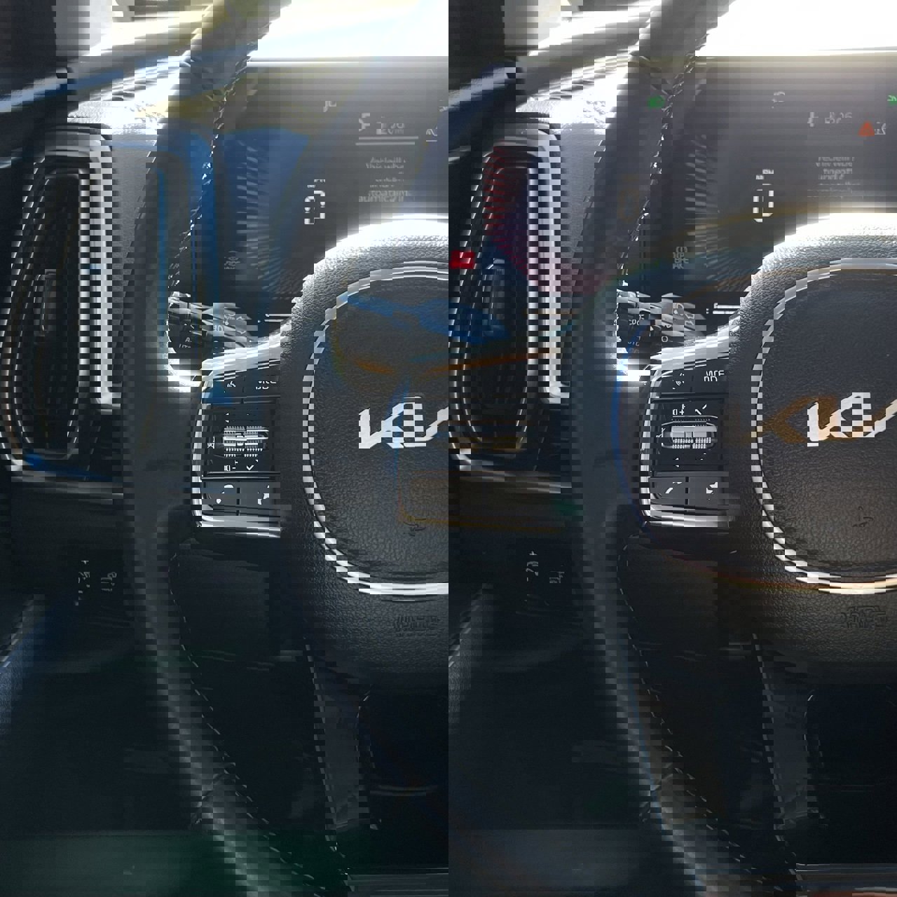 Used 2024 Kia Sorento EX w/ Panoramic Sunroof Package image 13