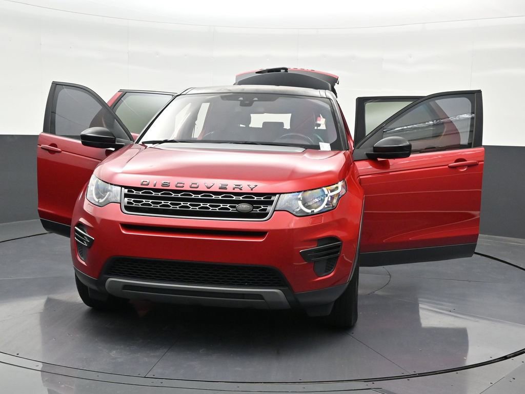 Used 2018 Land Rover Discovery Sport SE image 35