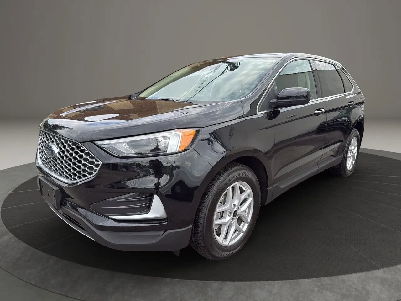 Used 2023 Ford Edge SEL