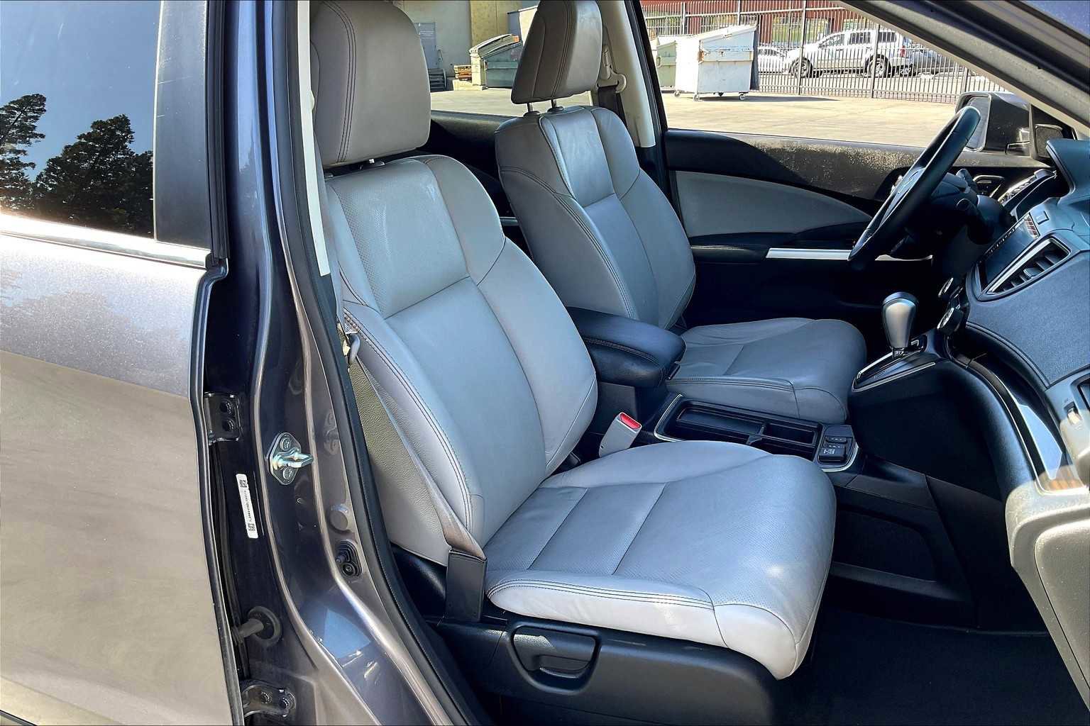 Used 2016 Honda CR-V Touring image 10