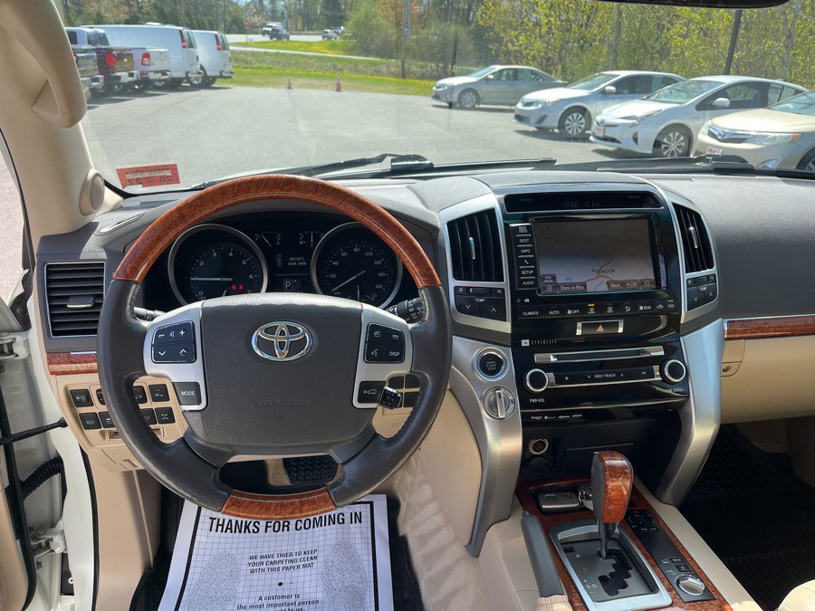 Used 2014 Toyota Land Cruiser AWD/4WD image 9