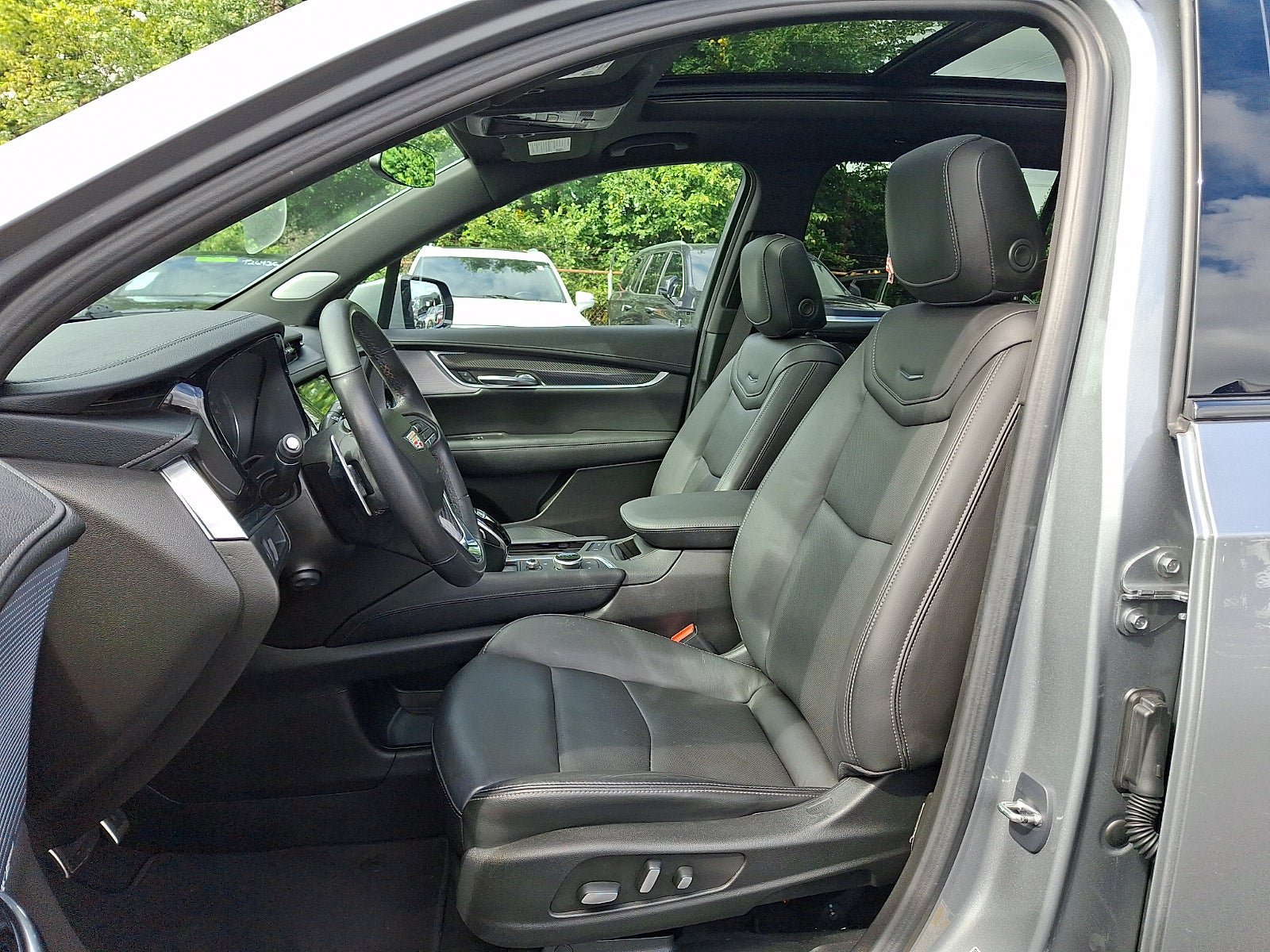 Used 2024 Cadillac XT6 Sport AWD/4WD image 17