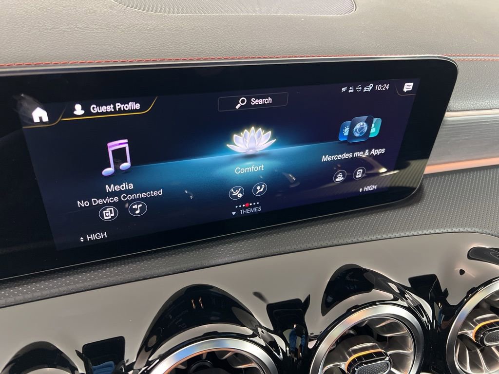 Used 2023 Mercedes-Benz CLA 250 4MATIC image 9