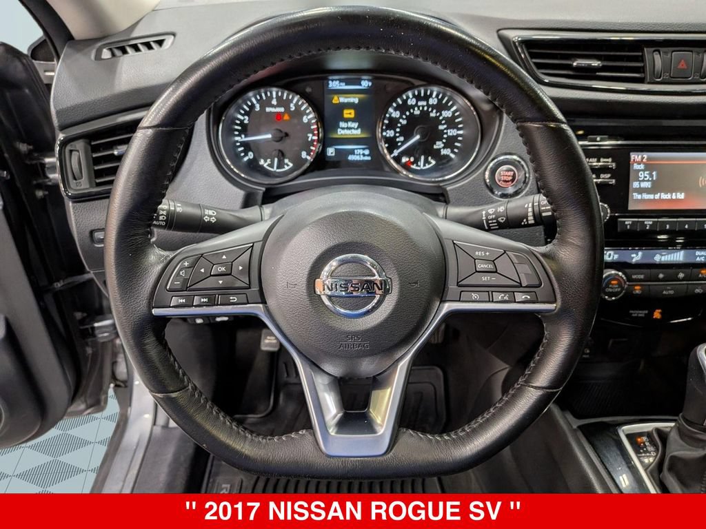 Used 2017 Nissan Rogue SV AWD/4WD image 16