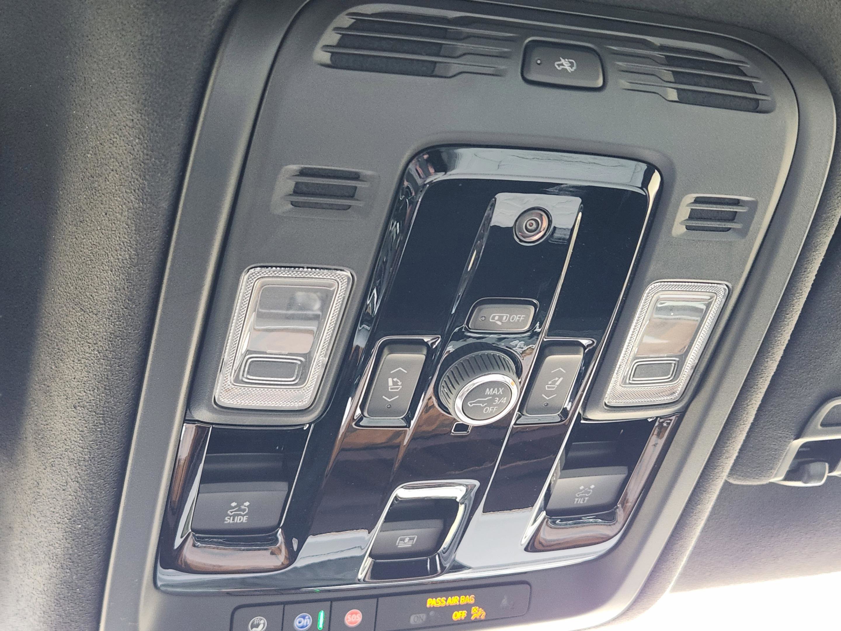 Used 2025 Cadillac Escalade Sport Platinum w/ LPO, Floor Liner Package image 22