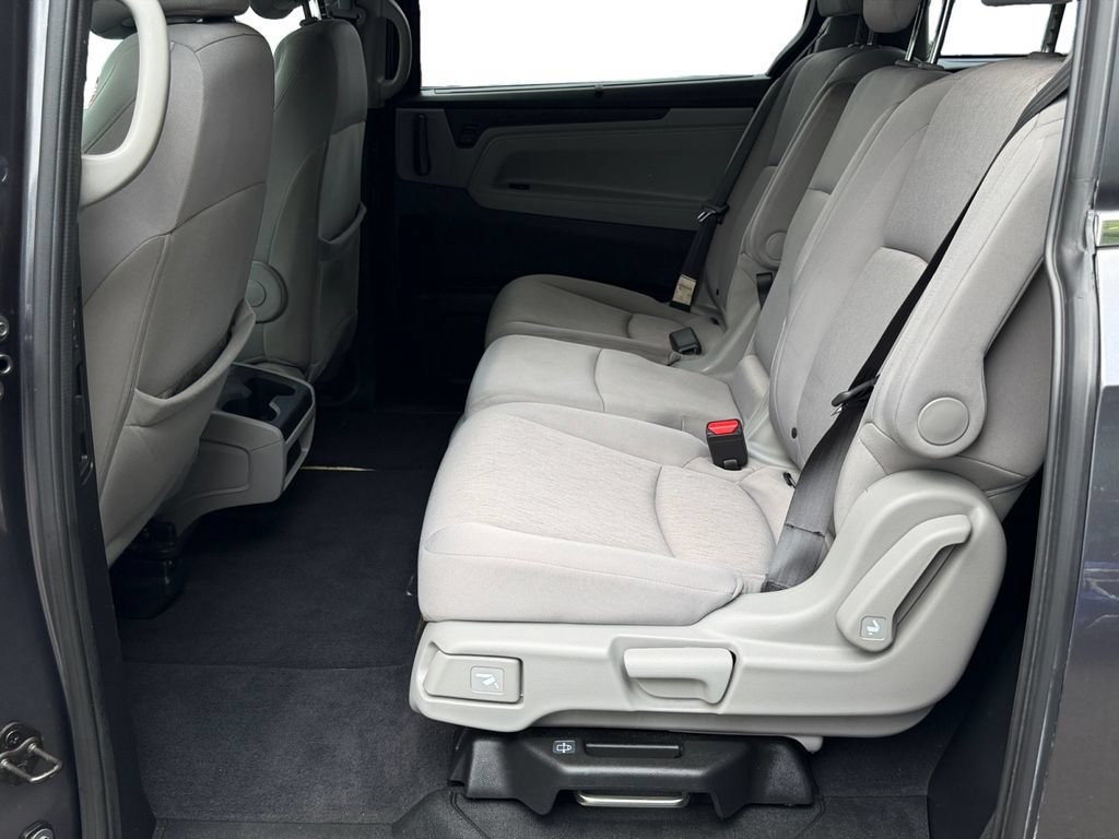 Used 2018 Honda Odyssey EX image 13