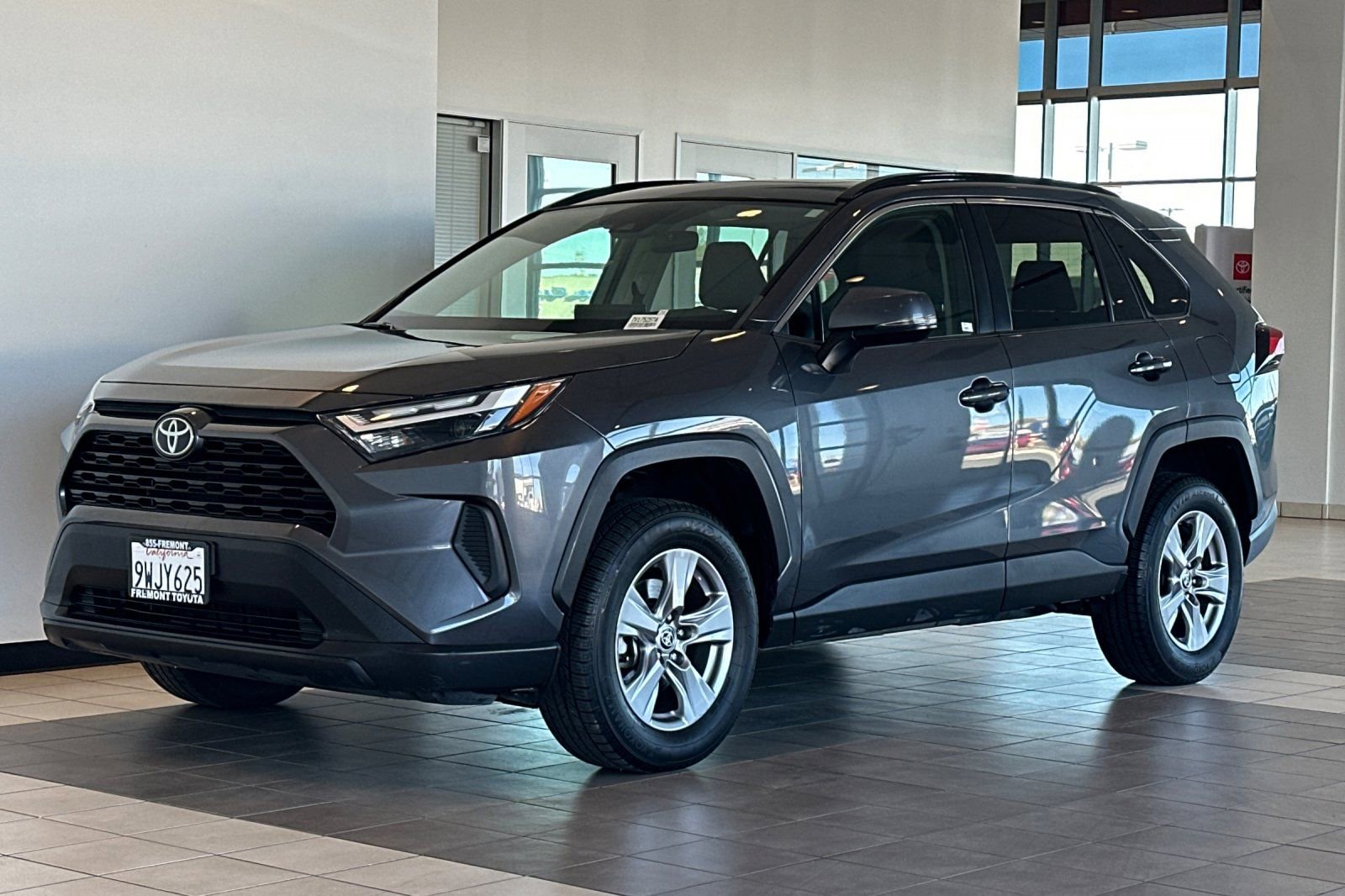 Certified 2022 Toyota RAV4 XLE w/ Convenience Package image 8