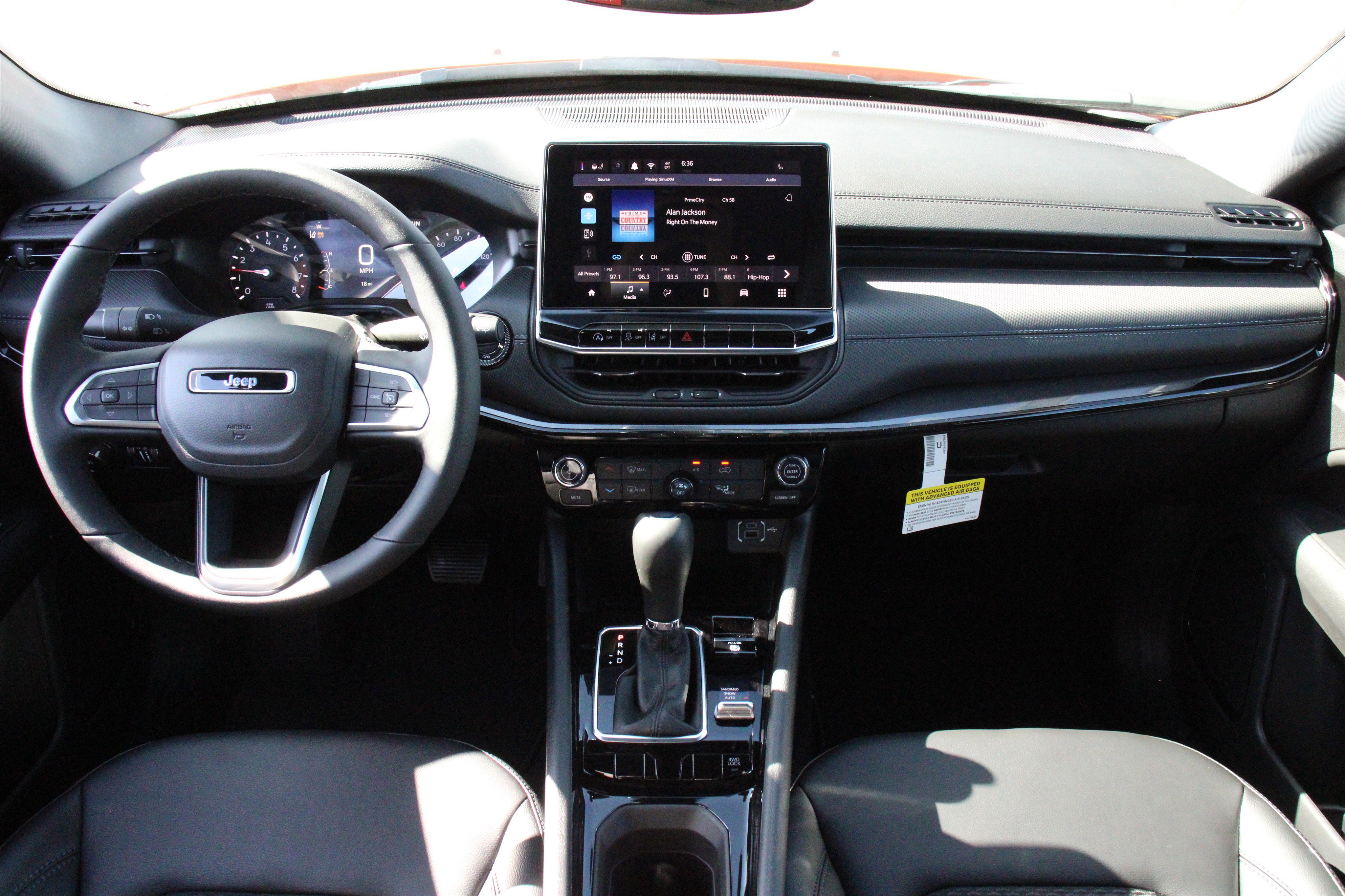 New 2026 Jeep Compass Latitude image 2