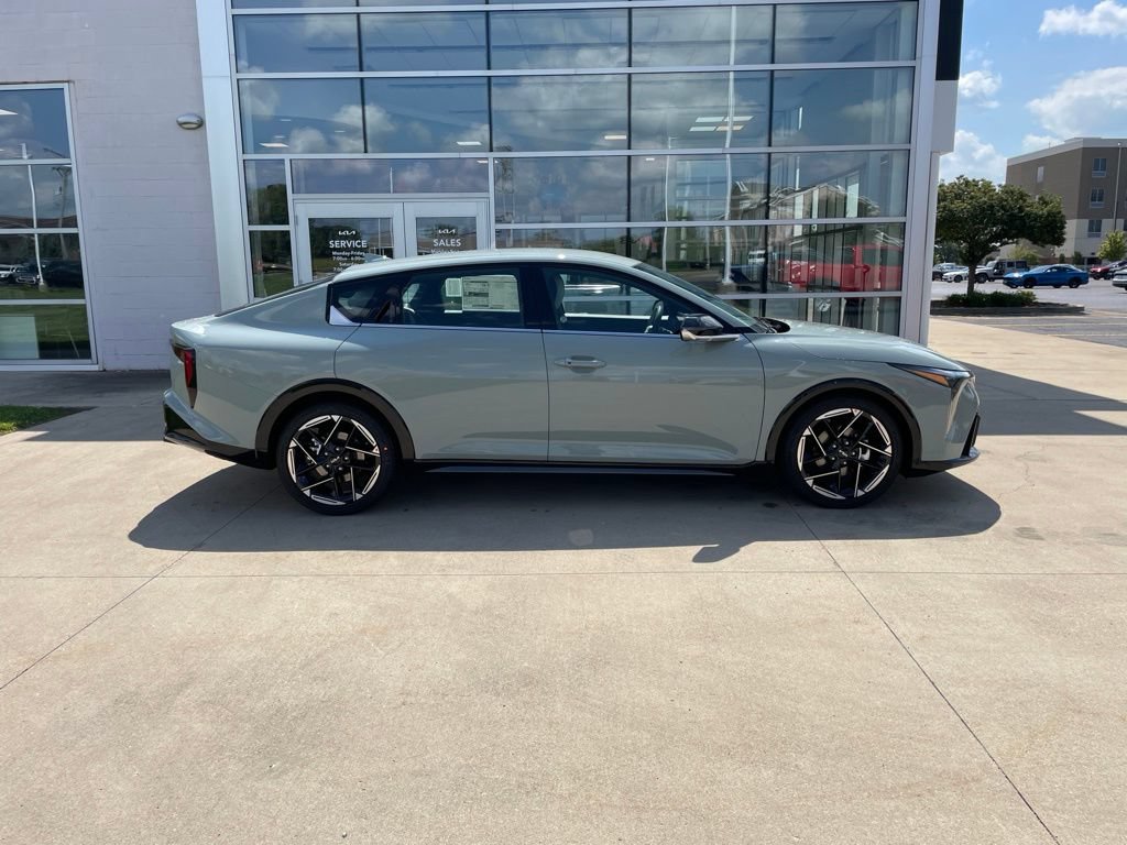 New 2026 Kia K4 GT-Line FWD image 4