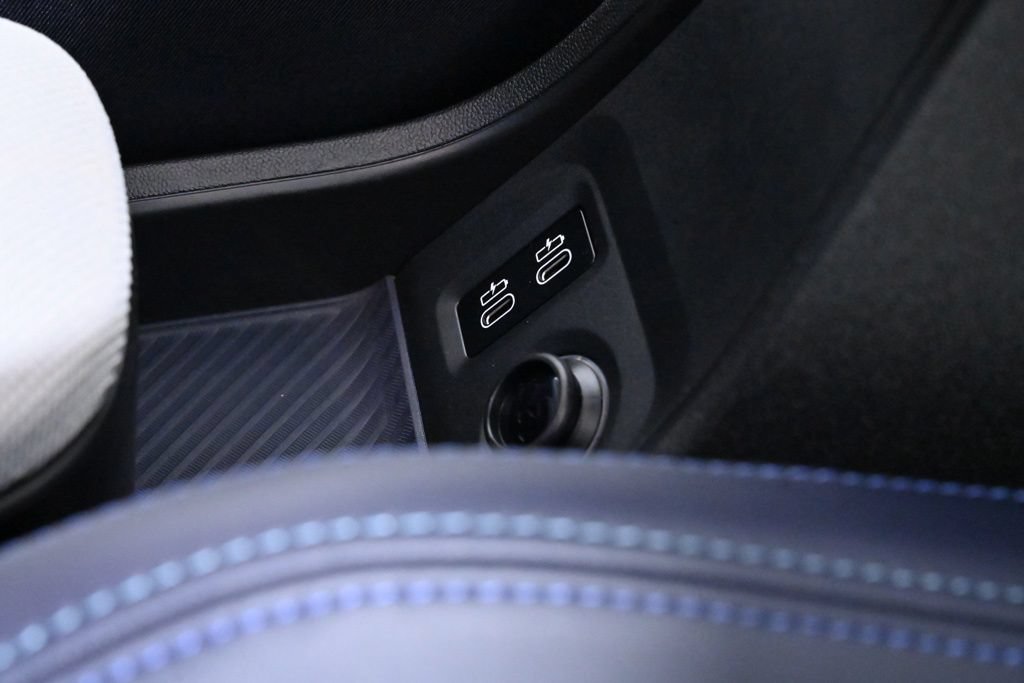 Certified 2025 MINI Cooper S FWD image 22
