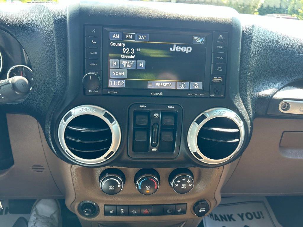 Used 2014 Jeep Wrangler Unlimited Sahara w/ Max Tow Package AWD/4WD image 17