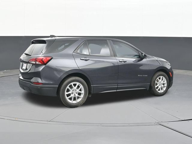 Used 2022 Chevrolet Equinox LS w/ Driver Confidence II Package FWD image 15