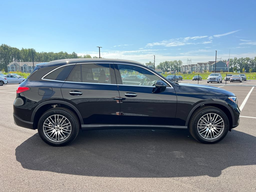 New 2027 Mercedes-Benz GLC 300 4MATIC image 8