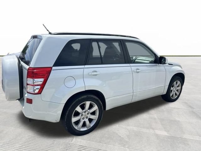 Used 2011 Suzuki Grand Vitara Limited AWD/4WD image 3