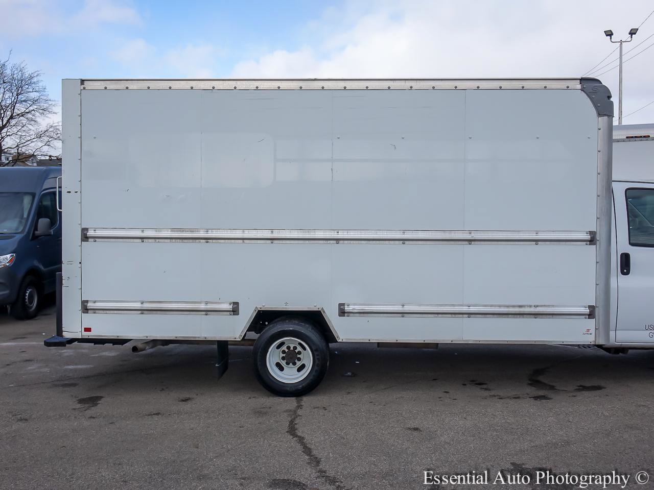 Used 2020 GMC Savana 3500 G3500 177 in. w/ Driver Convenience Package image 9