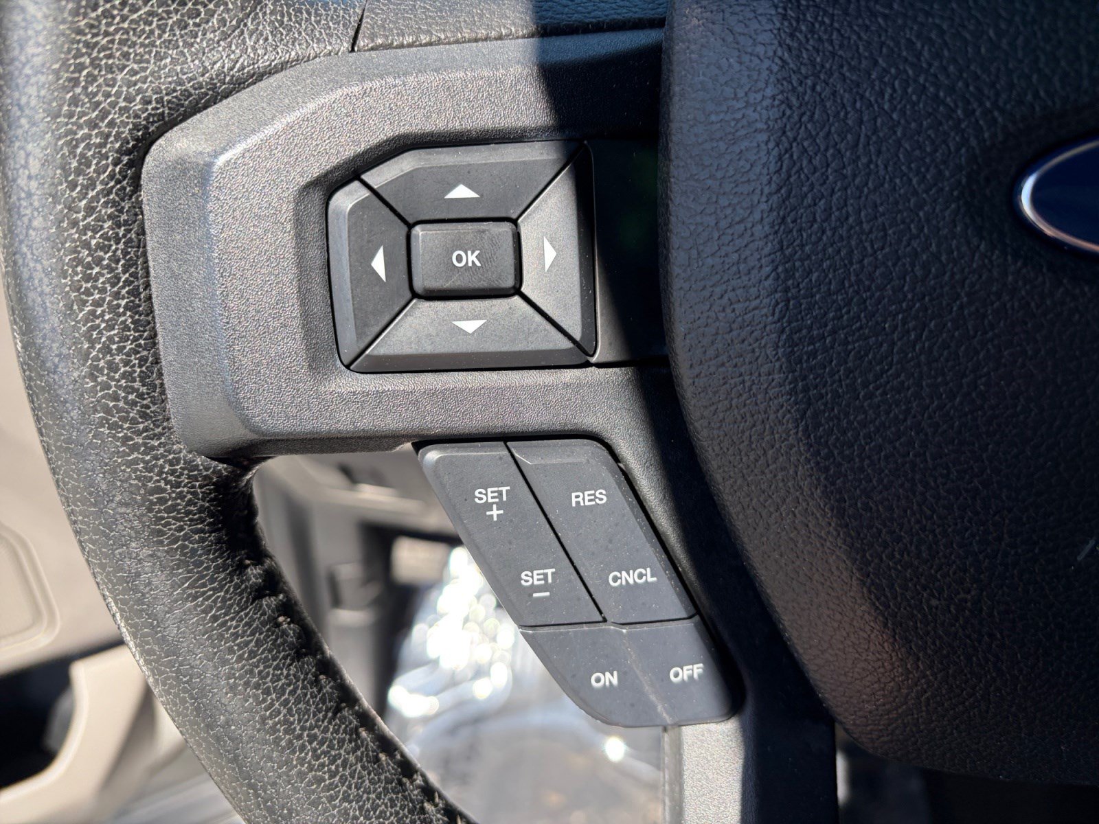 Used 2015 Ford F150 XLT w/ Equipment Group 301A Mid AWD/4WD image 14