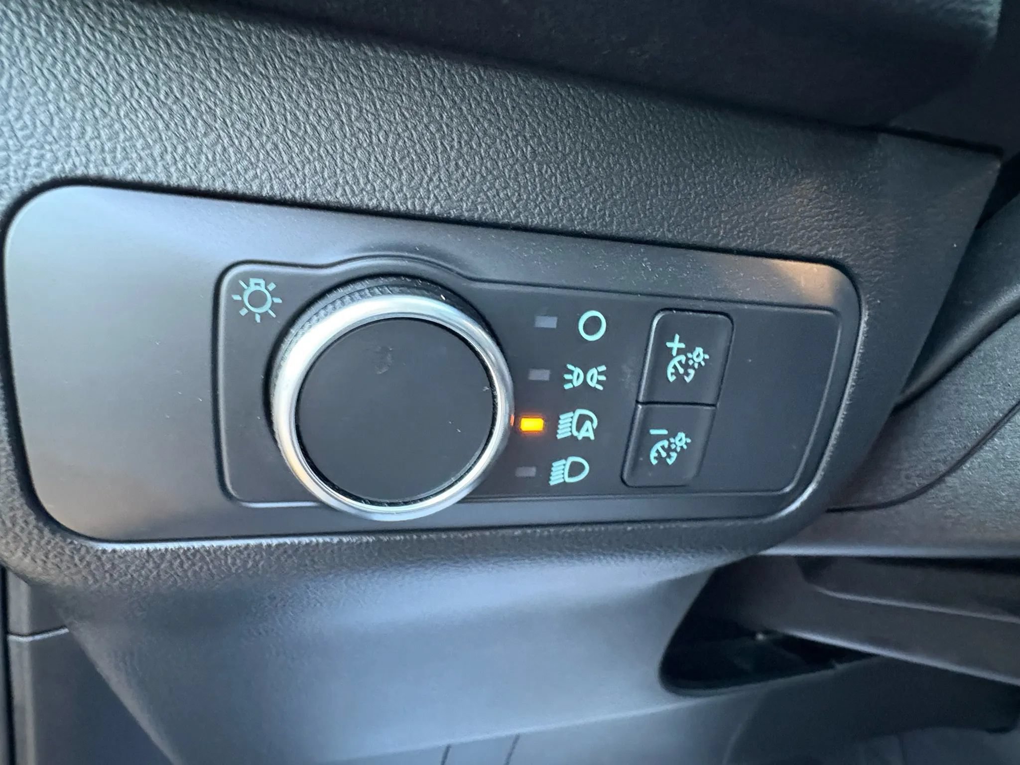 Used 2022 Ford Escape SE FWD image 26