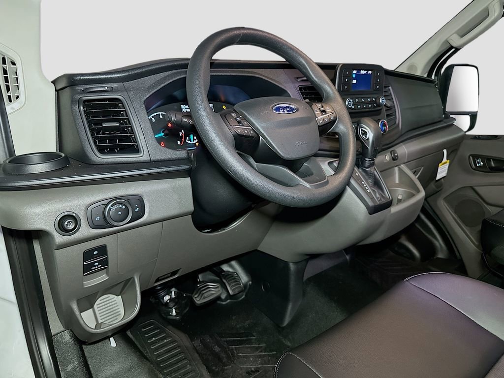 New 2025 Ford Transit 250 Low Roof RWD image 6