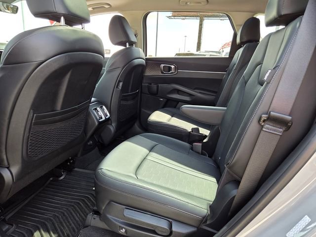Used 2026 Kia Sorento EX w/ EX Premium Package image 5