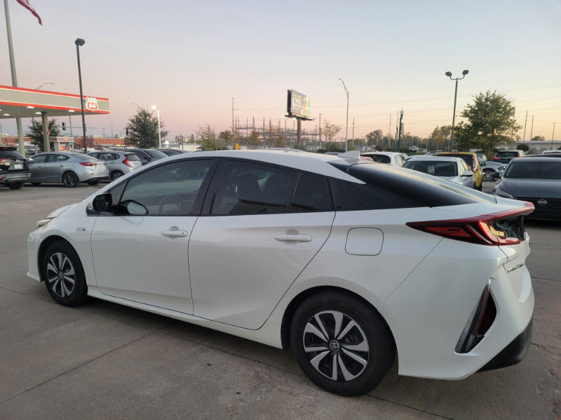 Used 2019 Toyota Prius Prime Plus FWD image 6